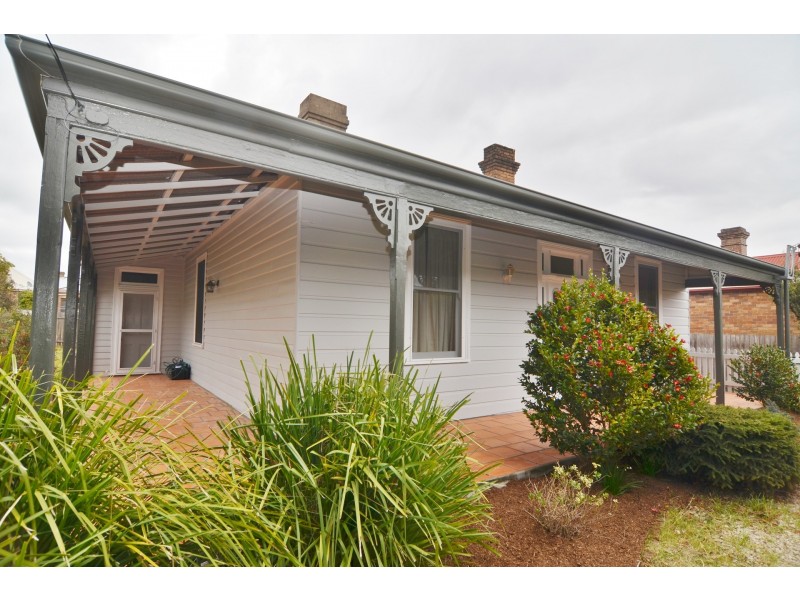 16 Roy Street, Lithgow NSW 2790