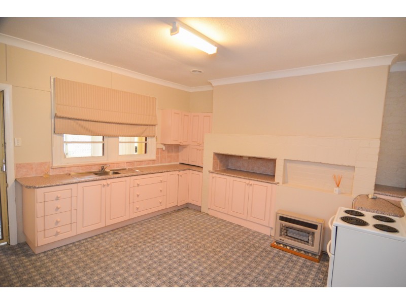 25 Ramsay Street, Lithgow NSW 2790