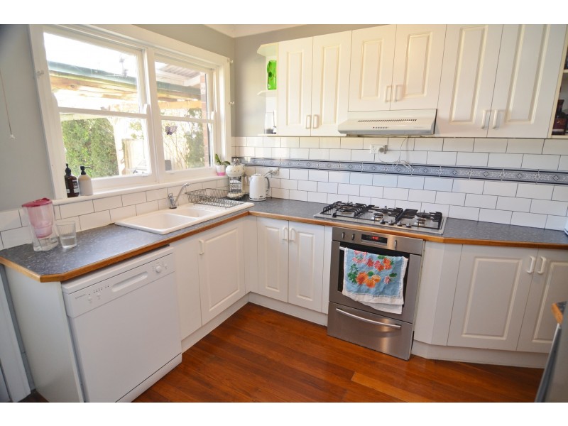 60 Sandford Avenue, Lithgow NSW 2790