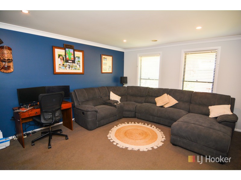 13 Hillcrest Avenue, Lithgow NSW 2790