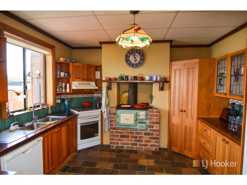 98 Hassans Walls Road, Lithgow NSW 2790