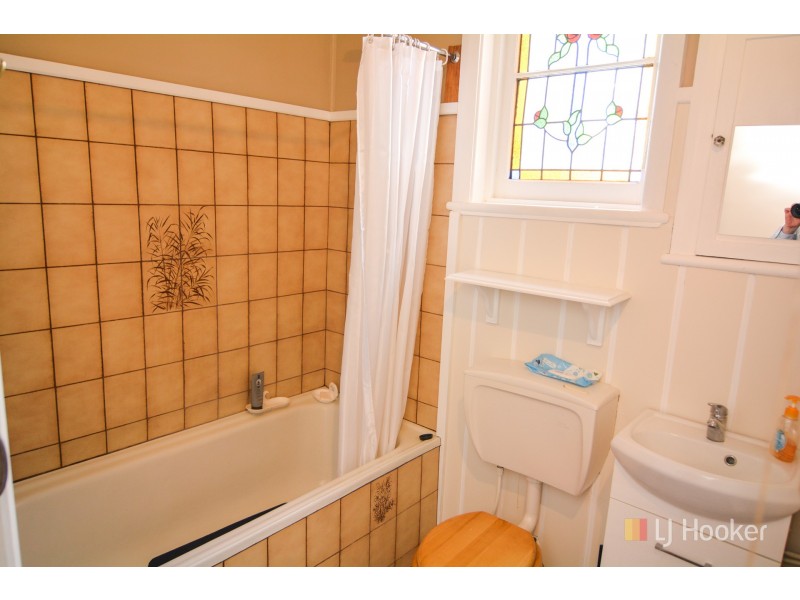 98 Hassans Walls Road, Lithgow NSW 2790