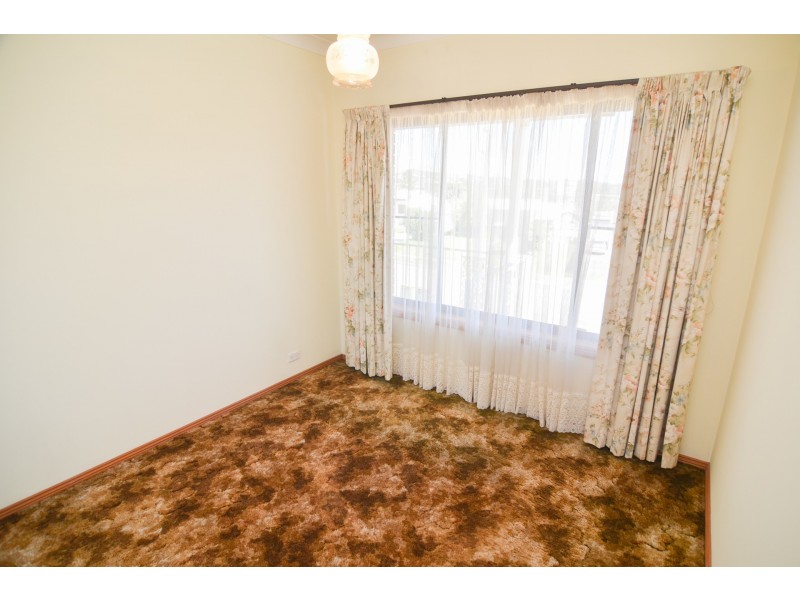 11 Tweed Road, Lithgow NSW 2790