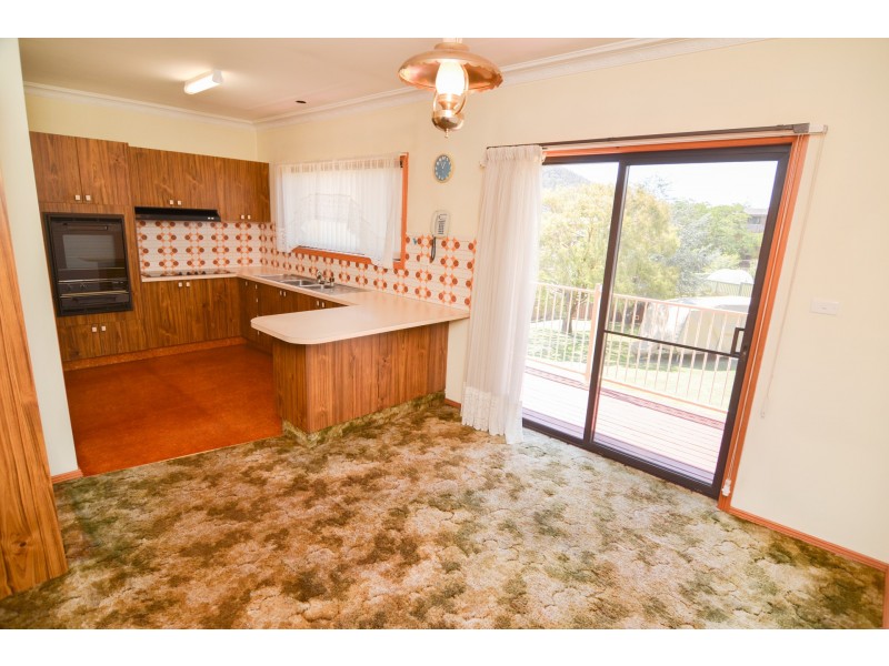 11 Tweed Road, Lithgow NSW 2790