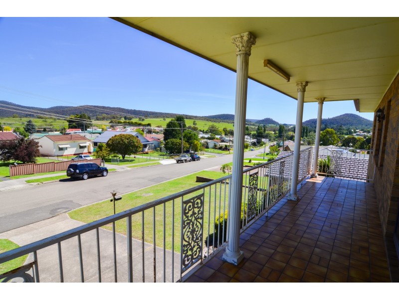 11 Tweed Road, Lithgow NSW 2790