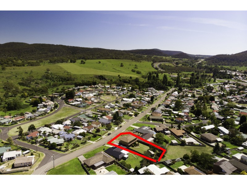 11 Tweed Road, Lithgow NSW 2790