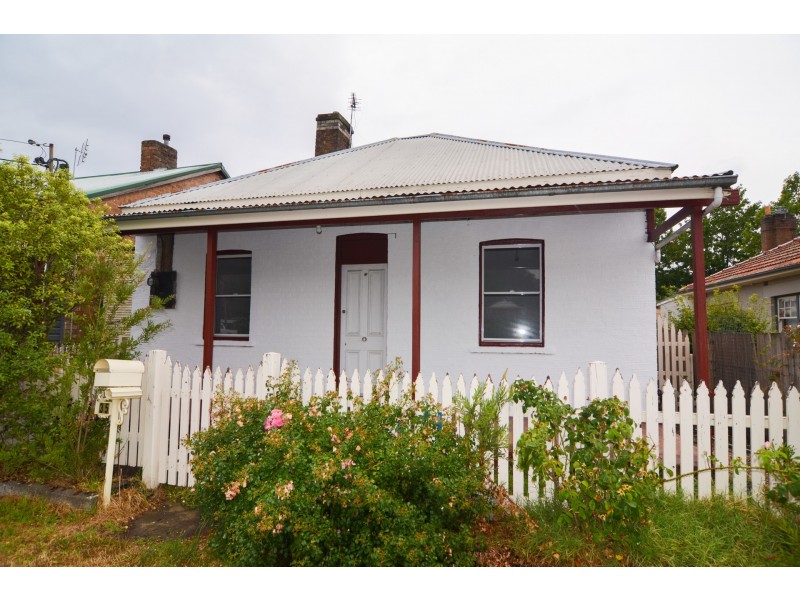 35 Inch Street, Lithgow NSW 2790