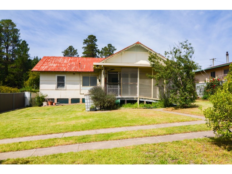 10 Bell Street, Portland NSW 2847