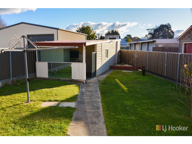 96 Calero Street, Lithgow NSW 2790