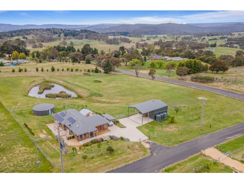 10 Oscar Parade, Portland NSW 2847