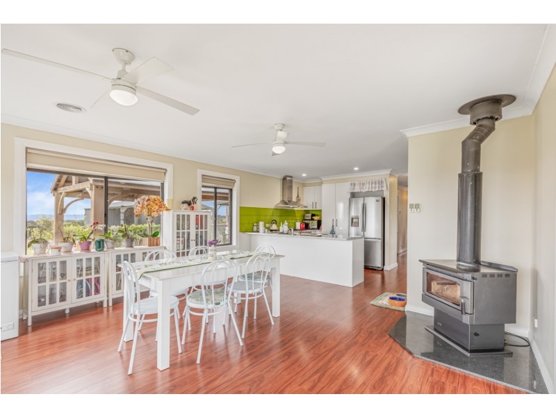 10 Oscar Parade, Portland NSW 2847