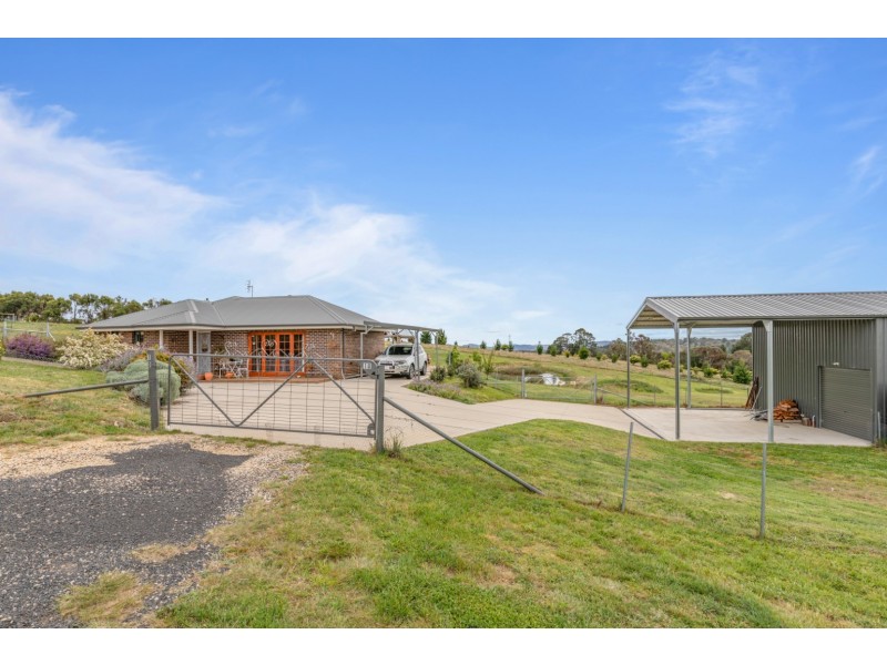 10 Oscar Parade, Portland NSW 2847