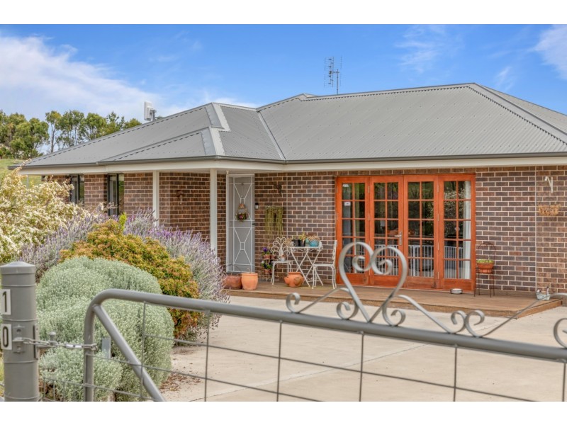 10 Oscar Parade, Portland NSW 2847