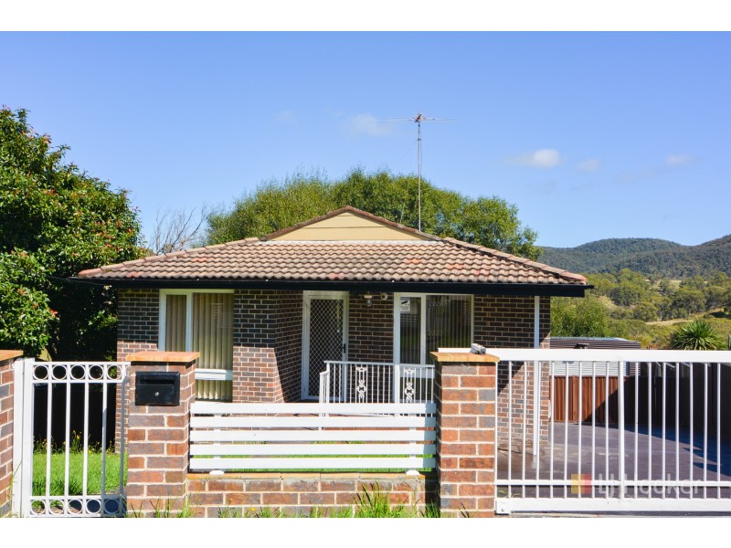 120 Landa Street, Lithgow NSW 2790