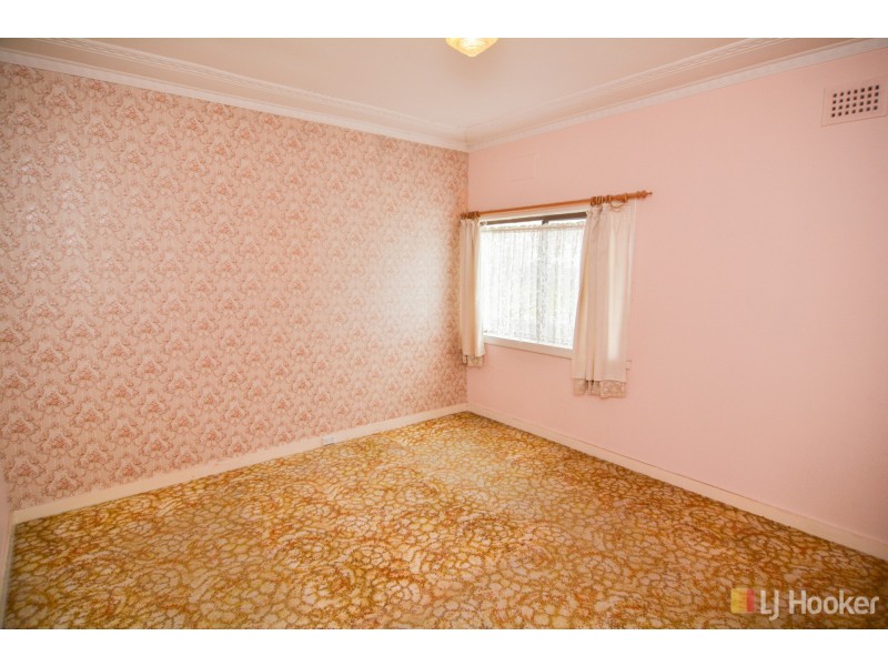 39 Rifle Parade, Lithgow NSW 2790