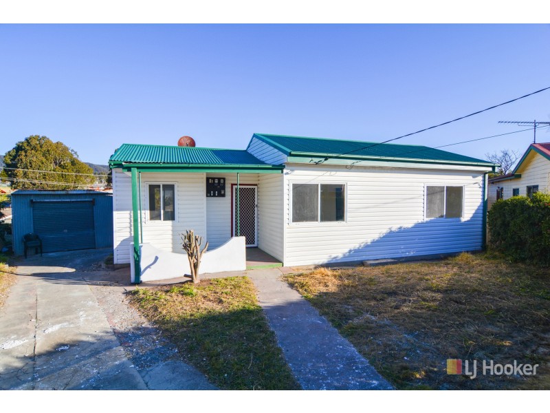 4 Buttress Place, Lithgow NSW 2790