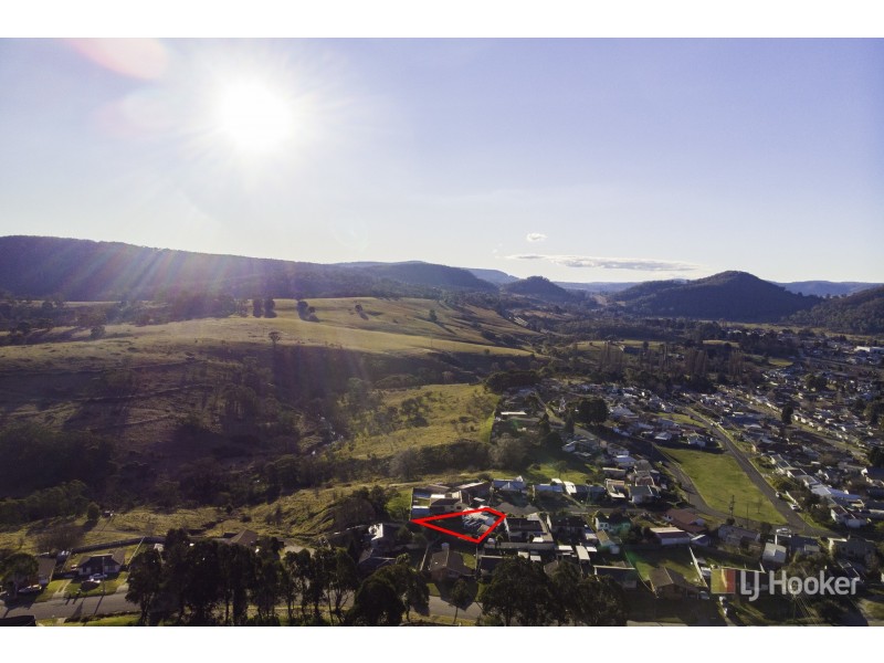 4 Buttress Place, Lithgow NSW 2790