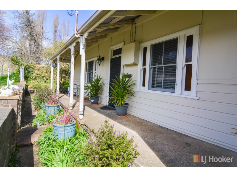 27 Brook Street, Lithgow NSW 2790