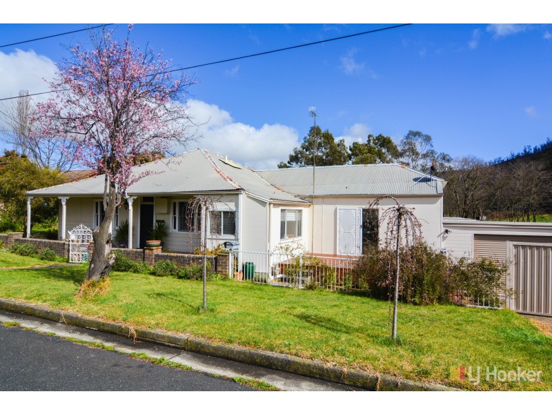 27 Brook Street, Lithgow NSW 2790