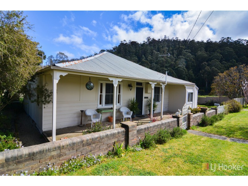 27 Brook Street, Lithgow NSW 2790