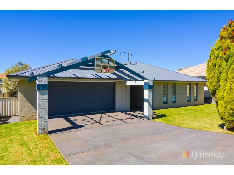 62 Cary Avenue, Wallerawang NSW 2845