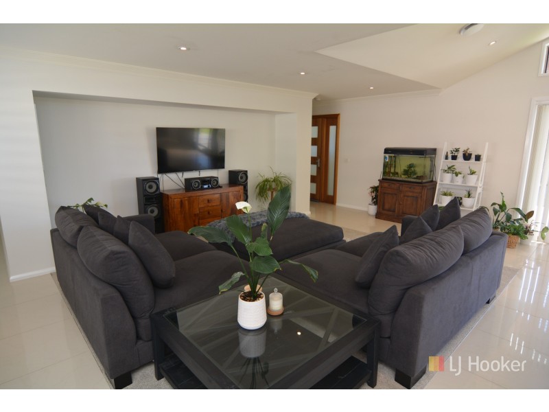62 Cary Avenue, Wallerawang NSW 2845