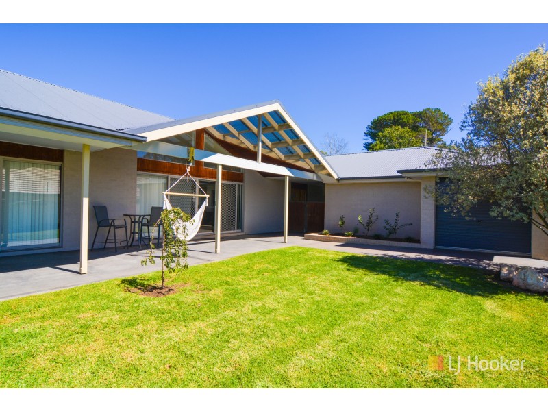 62 Cary Avenue, Wallerawang NSW 2845