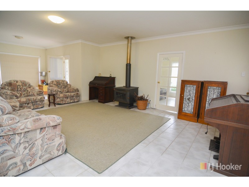 60 Daintree Close, South Bowenfels NSW 2790