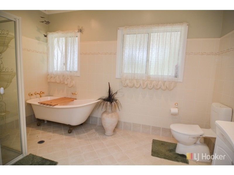 60 Daintree Close, South Bowenfels NSW 2790