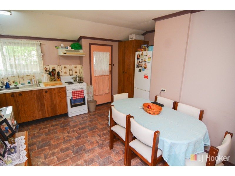 8 Tweed Road, Lithgow NSW 2790