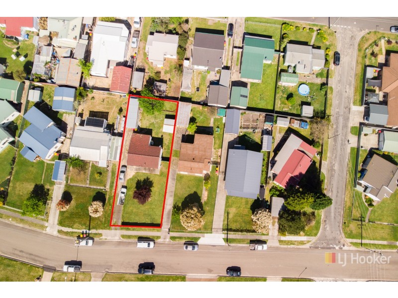 8 Tweed Road, Lithgow NSW 2790