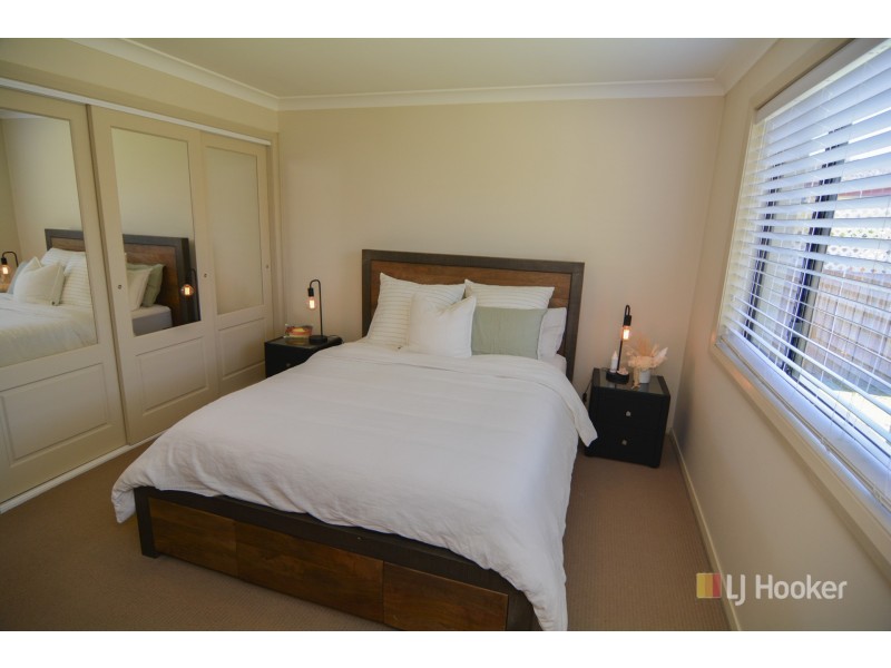 60 Musket Parade, Lithgow NSW 2790