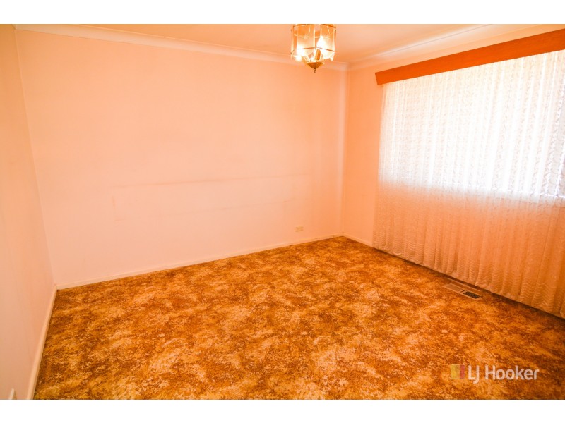 4 Rifle Parade, Lithgow NSW 2790