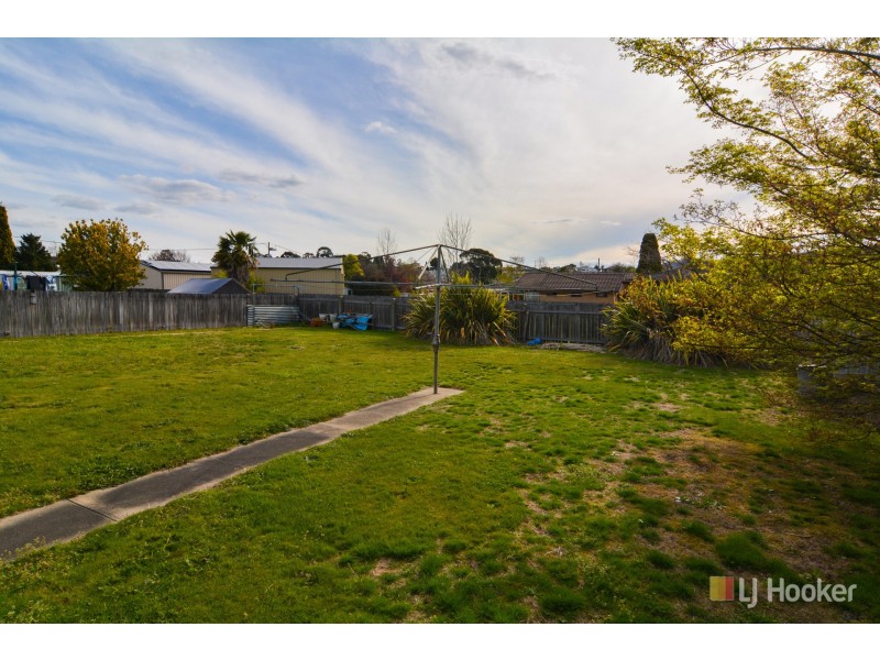 4 Rifle Parade, Lithgow NSW 2790