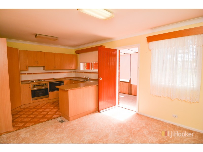 4 Rifle Parade, Lithgow NSW 2790