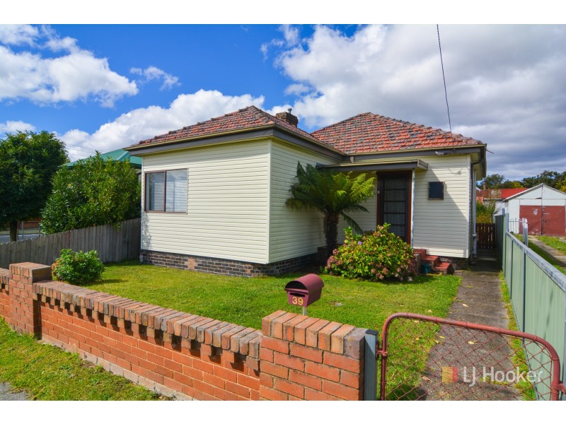 39 Rifle Parade, Lithgow NSW 2790