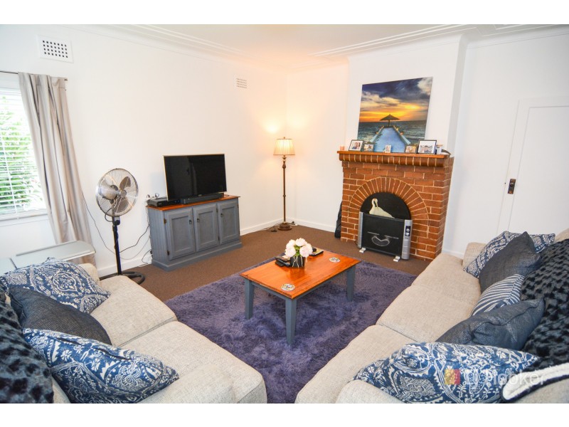 39 Rifle Parade, Lithgow NSW 2790