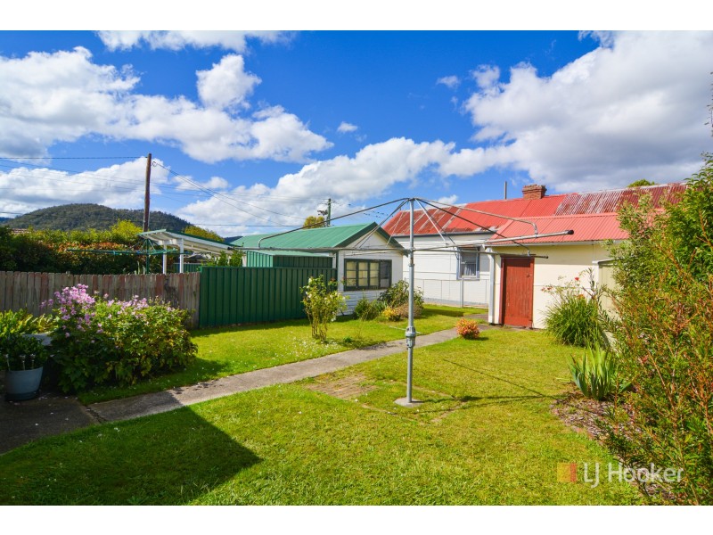 39 Rifle Parade, Lithgow NSW 2790