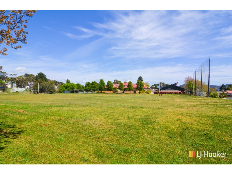 27 Lemnos Street, Lithgow NSW 2790