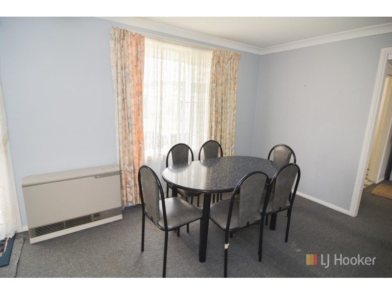 19 Chivers Close, Lithgow NSW 2790