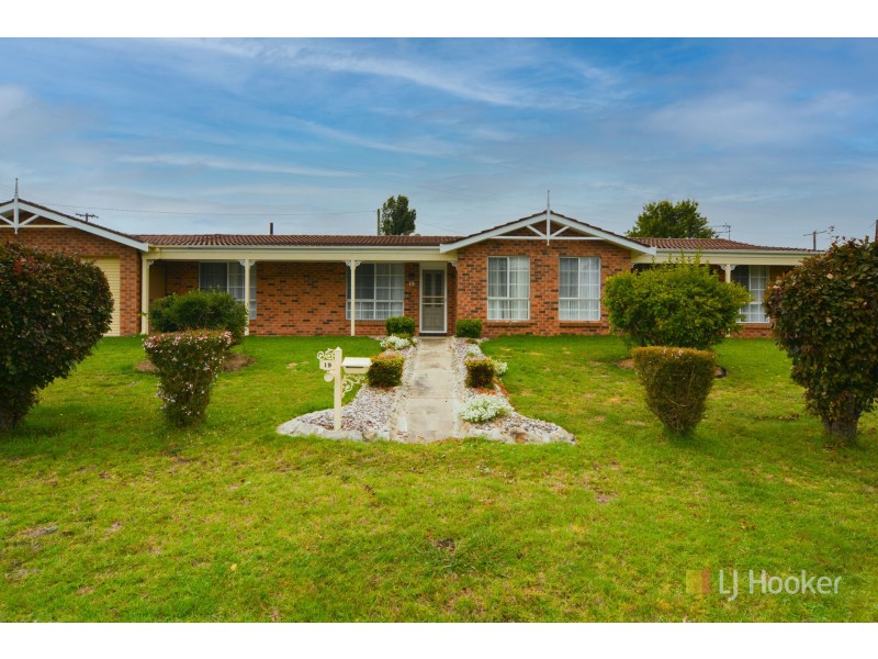 19 Chivers Close, Lithgow NSW 2790