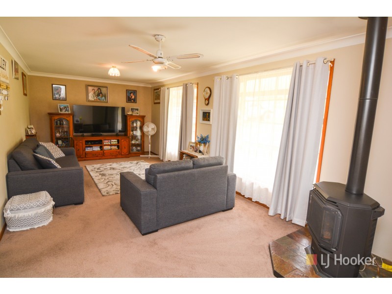 8 Cary Avenue, Wallerawang NSW 2845
