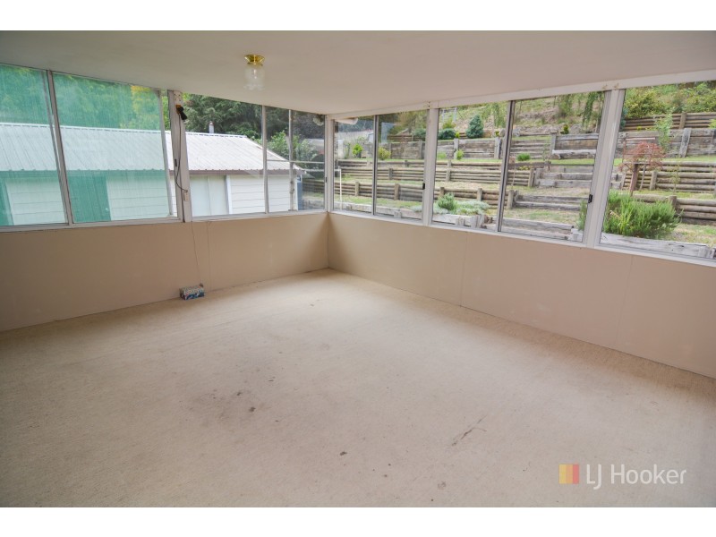 104 Sandford Avenue, Lithgow NSW 2790