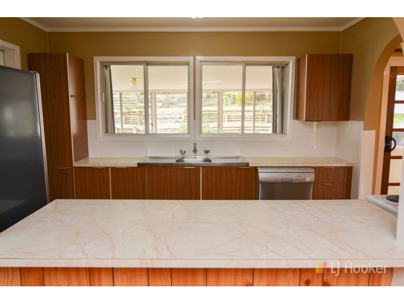 104 Sandford Avenue, Lithgow NSW 2790