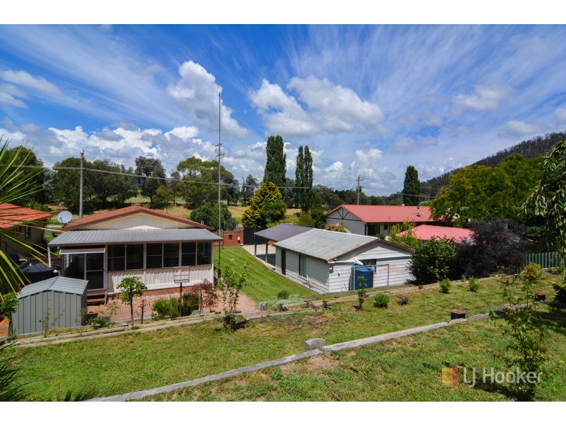 104 Sandford Avenue, Lithgow NSW 2790