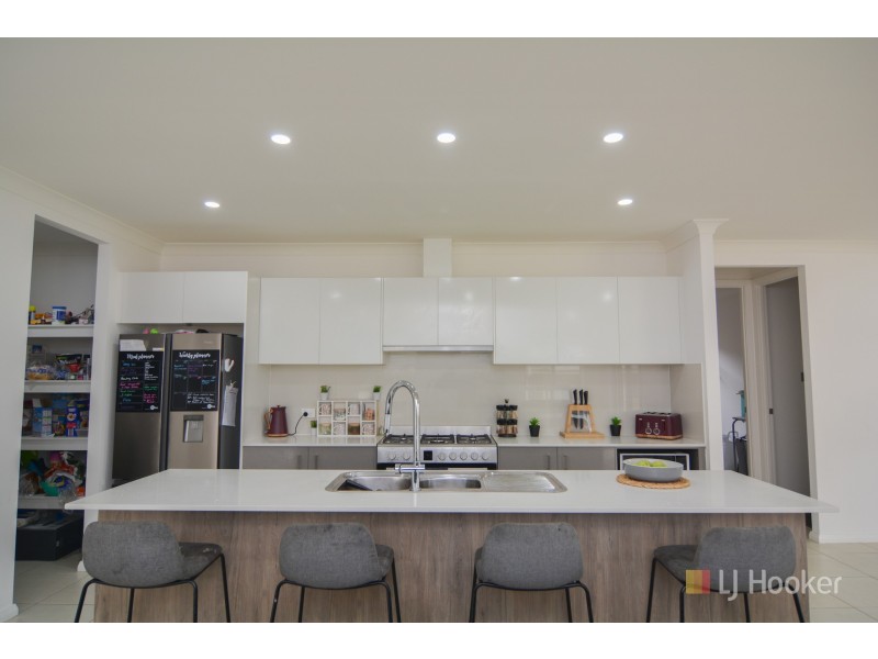 33 Henning Crescent, Wallerawang NSW 2845