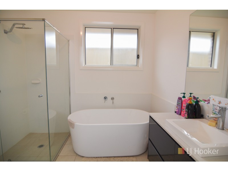 33 Henning Crescent, Wallerawang NSW 2845