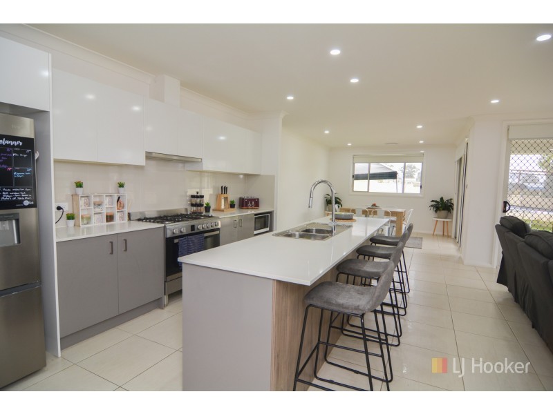 33 Henning Crescent, Wallerawang NSW 2845