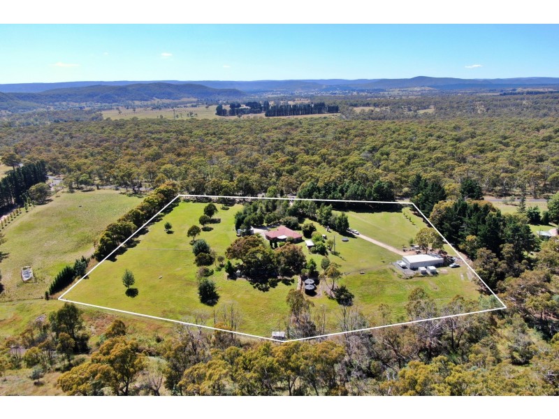 192 Thompsons Creek Road, Pipers Flat NSW 2847