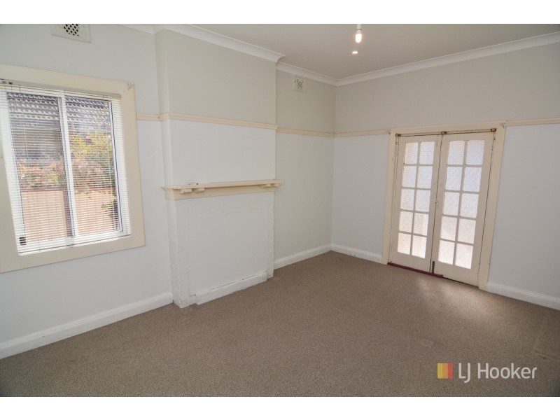 3 Martini Parade, Lithgow NSW 2790